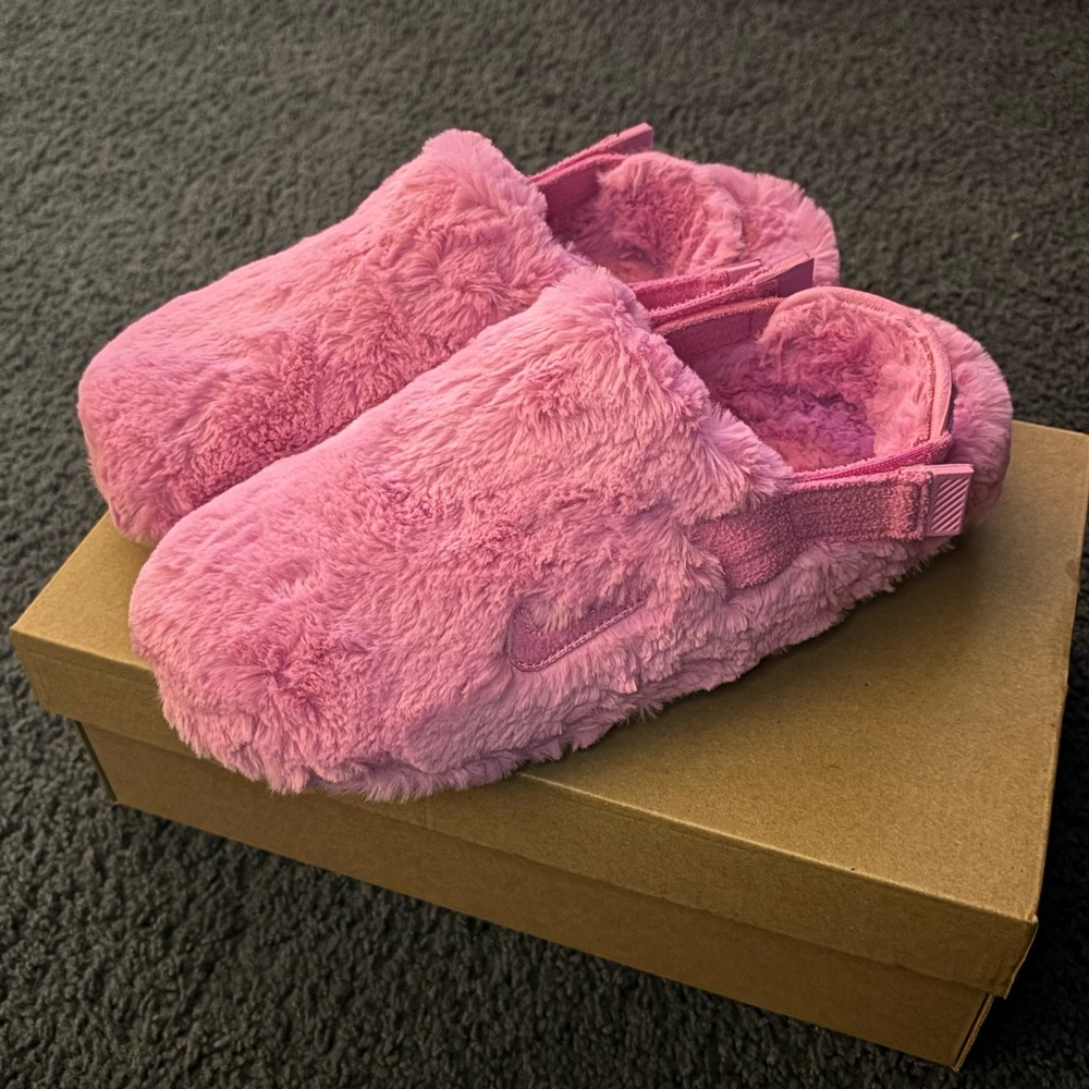 Nike Playful Pink Calm Mule SE